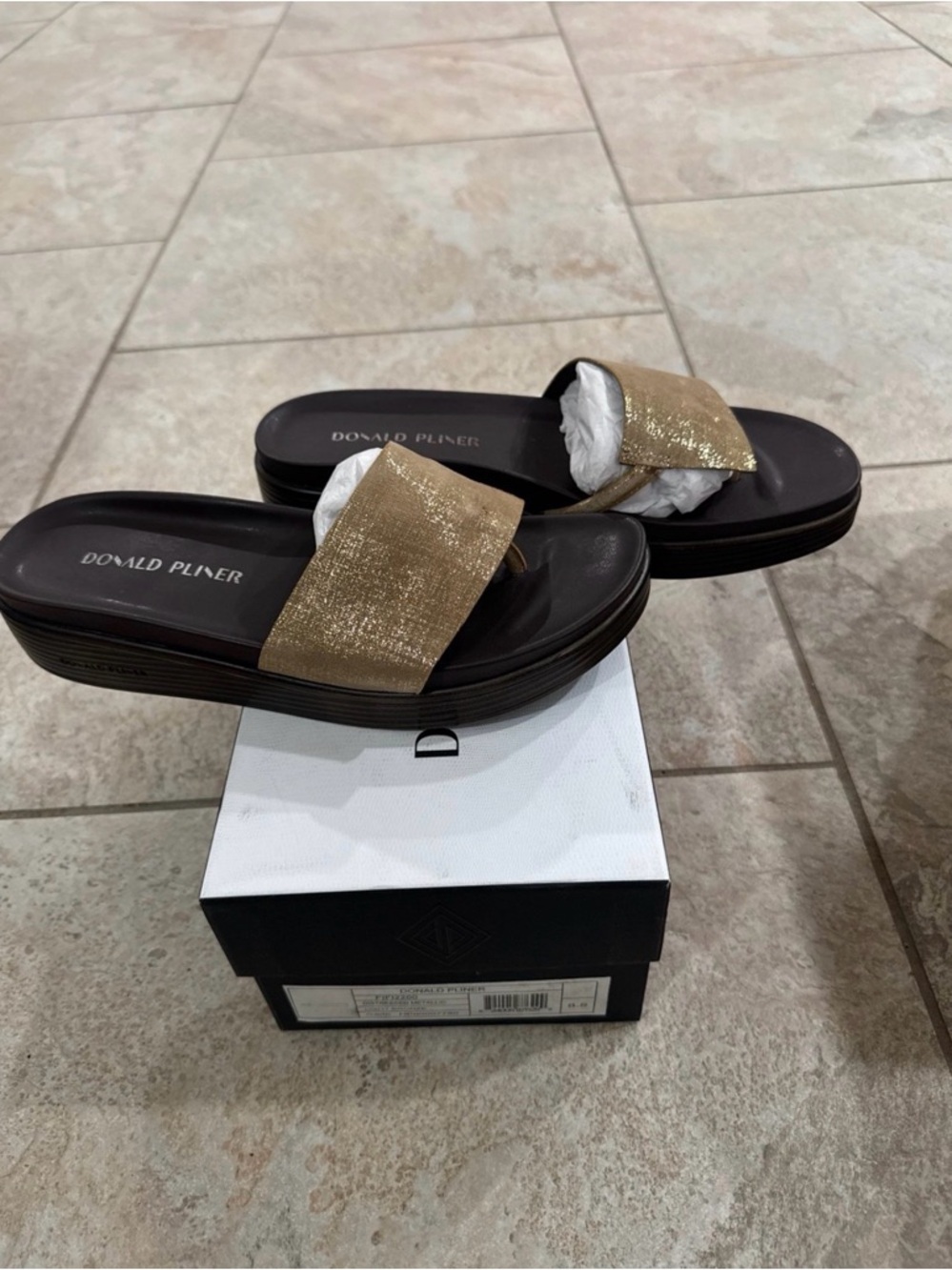 Donald Pliner Fiji Platform Slide Sandals Bronze Size 8 1/2 NEW - Picture 3 of 11